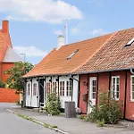5581-svaneke-kirkevangen-3-½ * 斯瓦尼克